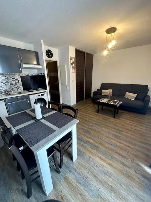 Lourdes Home Ngoại thất bức ảnh
